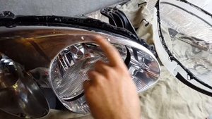 потеет фара, ремонт фары сенс, решение проблемы не герметичности шва