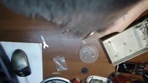 Как отремонтировать авометр ТЛ-4М. Восстанавливаем контакты батарейного отсека.