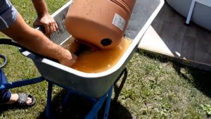 Очистка песочного фильтра после первой заливки воды бассейна