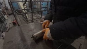 Как выкрутить закисший или со слизаными гранями болт