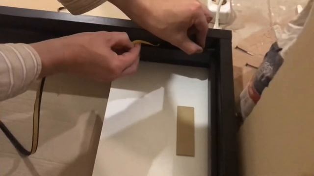 Как наклеить уплотнитель для межкомнатных дверей (P-образный)