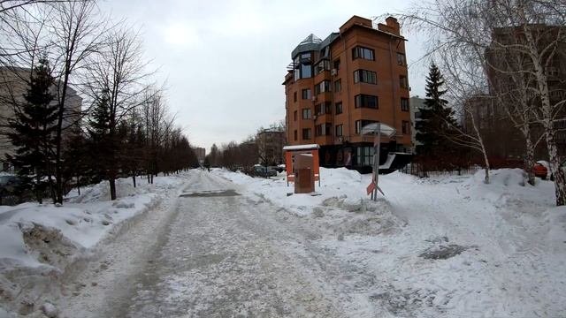 Novosibirsk - Spring Walking Komsomolskiy Prospekt Street - Russia / Новосибирск 4К