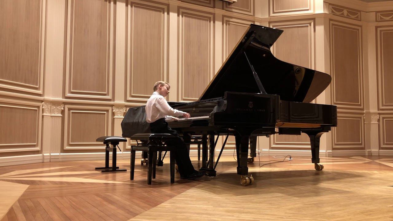 Внутских Захар, Гайдн, соната си бемоль мажор смотреть онлайн