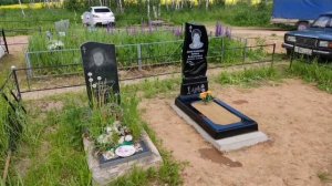 Установка памятников и комплексное благоустройство мест захоронений.