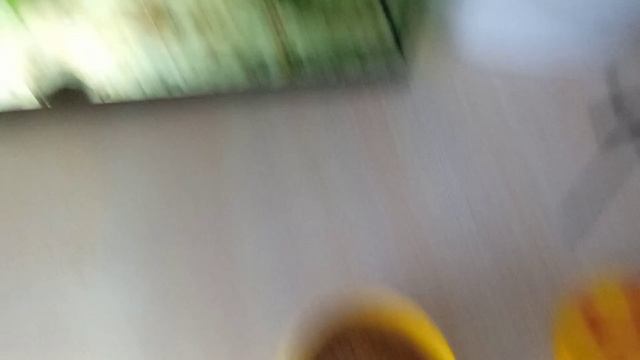 Мои рыбки Карась-Яшка и Голавль-Гоша "кормление головля") смотреть онлайн