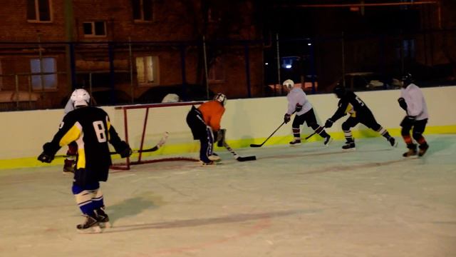 Янаул. Вечерний хоккей на Некраске смотреть онлайн