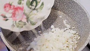 Суп куриный с зеленым консервированным горошком