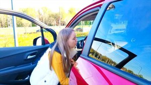 Мы в машине и детская песенка Колеса у автобуса крутятся