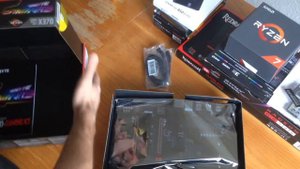 Unboxing GIGABYTE GA-AX370-Gaming K3 AM4 Motherboard