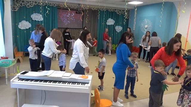 Праздник_с_мамами в гр Ритмики 2023 #КсенияМанина смотреть онлайн