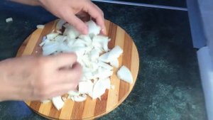 Тушёное мясо с салом в сковороде  -  мягкое  с вкуснейшей подливой ! Простой рецепт  !