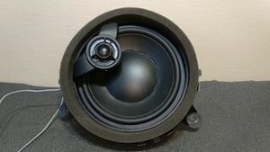 Ремонт автомобильного динамика Dynaudio volvo хрипит автомобильный динамик.