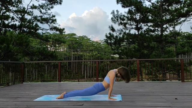 Surya Namaskar with music смотреть онлайн