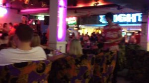 Волкин Стрит (Walking street).ПАТТАЙЯ. РУССКОЕ КАФЕ