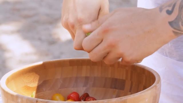 How To Make Greek Salad | Akis Petretzikis смотреть онлайн
