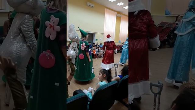 Ёлка в школе смотреть онлайн