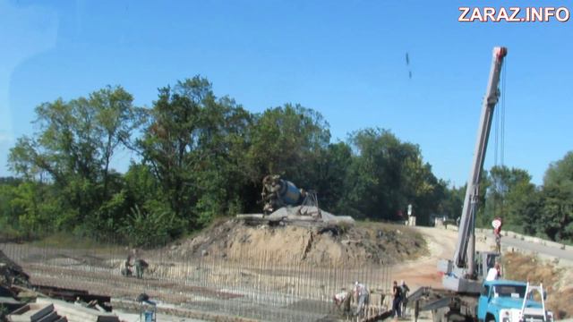 На какой стадии ремонтные работы на пойменном мосту №2 в Северодонецке 16.08.2018 смотреть онлайн