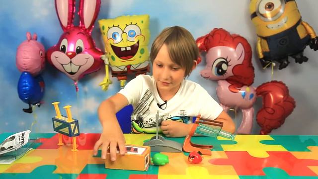 Саша играет: Настоящая рогатка из ANGRY BIRDS / ЗЛЫЕ ПТИЧКИ смотреть онлайн