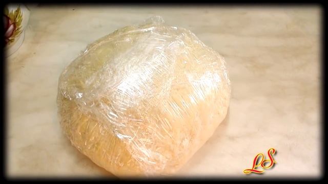 Чебуреки с творогом и шпинатом.