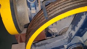 «Ювелирное» застревание напротив стены. Перемещение лифта вручную