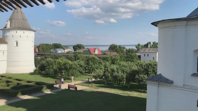 По Ростову Великому пешком. Ростовский кремль. Озеро Неро. Спасо-Яковлевский Димитриевский монастырь