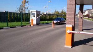 Работа шлагбаумов NICE S-BAR (въезд - выезд)