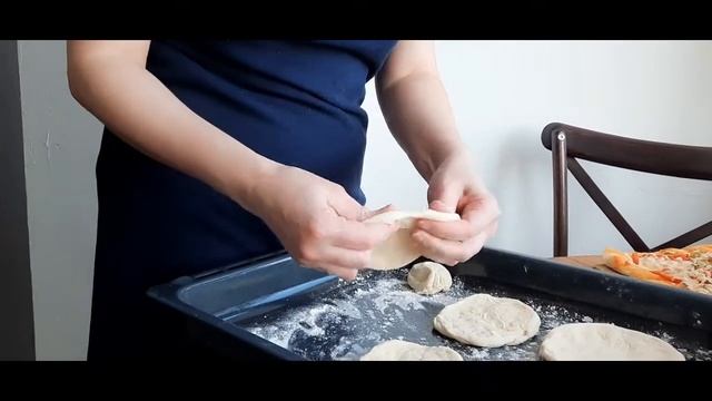 ВЛОГ ПИЦЦА И СЫРНЫЕ ЛЕПЕШКИ Елена и Сергей Бородины смотреть онлайн