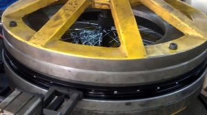 Заводская сборка велосипедных колес
