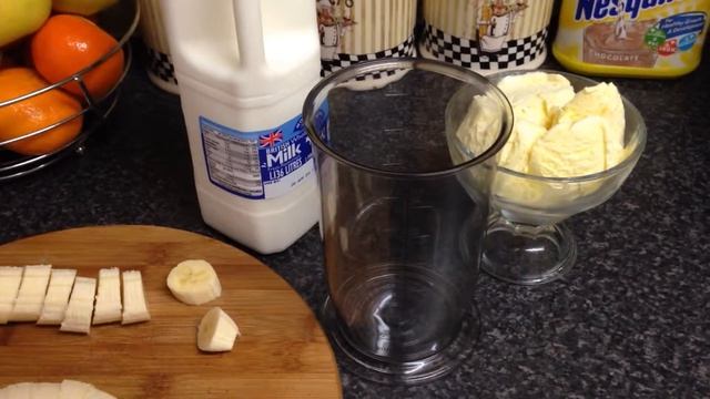 Молочно-банановый коктейль смотреть онлайн