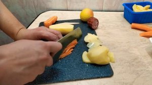Тяпка(кухонный топорик) для шинковки.