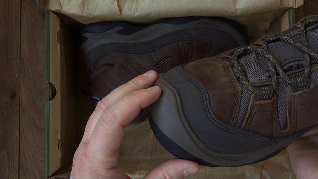 Походные ботинки Keen Circadia