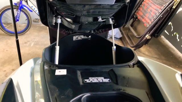 HOW TO INSTALL SEAT DAMPER TUTORIAL | Honda Click 150i GC смотреть онлайн