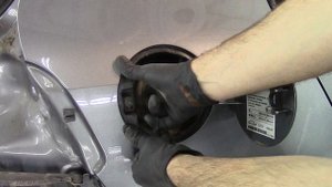 Как снять лючок бензобака на фольксваген гольф 6. Gas cap cover removal VW Golf mk 6