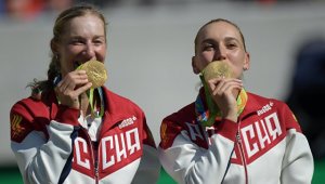 Теннисистки Веснина и Макарова первыми в российской истории взяли золото женского парного турнира