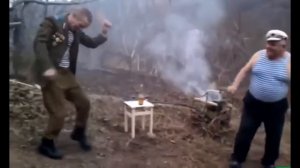 Есть ещё порох в пороховницах С праздником, Мужики. Прикольно