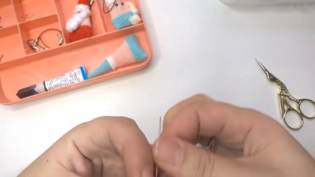 Ёлочные игрушки крючком // Дед Мороз и Снегурочка // Подробный мастер класс
