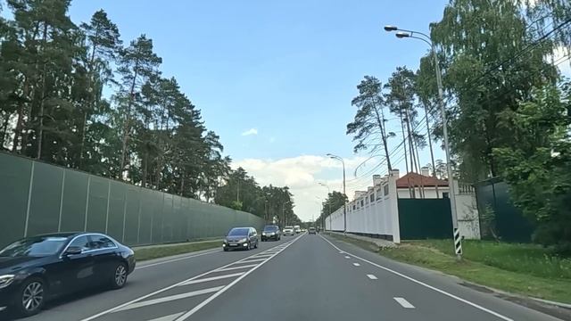 Решив удивить невесту, подарил ей необычный кулон, купленный у бродяжки… А едва Марина его открыла смотреть онлайн