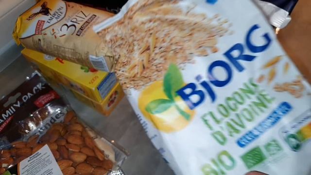 Франция/Закупка продуктов на 2 недели… Ох, как не люблю я это дело…Сколько стоит съездить в магазин смотреть онлайн