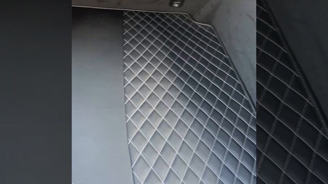 Пошив коврика в багажник автомобиля Mercedes 43 AMG GT