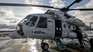 MIL-8 Full cockpit view during approach and landing in Novy Urengoy, Russia