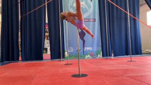 Акробатический танец на пилоне Соло Pole sport kids