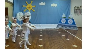Танец "Эвеночка с оленятами"