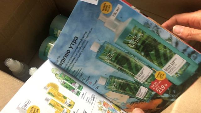 18-06-2024 распаковка заказа Avon каталог ИЮНЬ 2024 коробка 1. смотреть онлайн