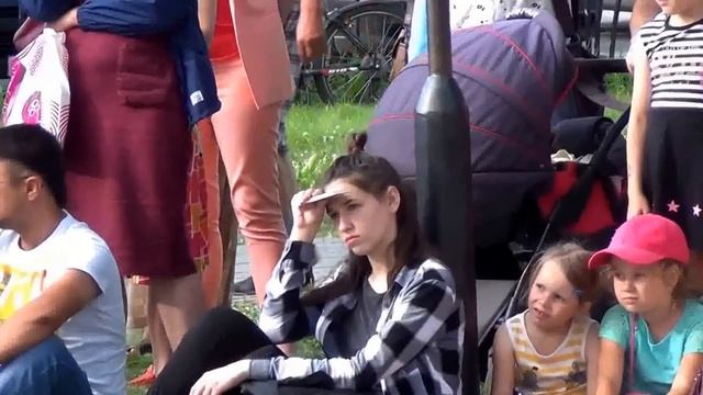 В парке "Контраст" - театр танцевальных форм смотреть онлайн