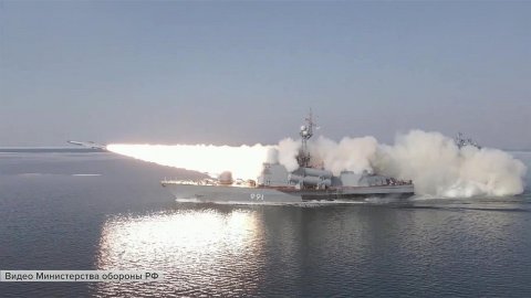 Катера Тихоокеанского флота провели стрельбы крылатыми ракетами "Москит" в заливе Петра Великого