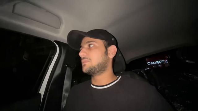 Itna bara pizza ghar le aye? kisi sy nhi khaya gaya? смотреть онлайн