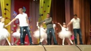 Танец "маленькая дочка" г.кингисепп