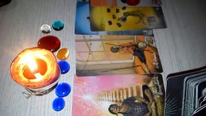 Стоит ли менять место работы? Гадание на таро