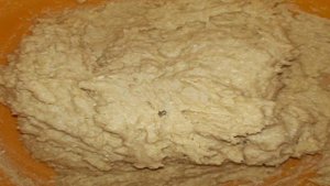 Пирог из творожного теста с яблочно-сливовой начинкой