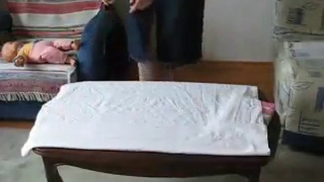 Пеленание новорожденного: зачем и как пеленать